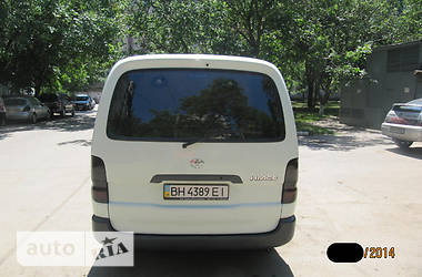 Минивэн Toyota Hiace 2000 в Одессе
