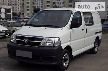 Toyota Hiace 2011