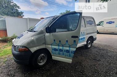 Вантажний фургон Toyota Hiace 2003 в Одесі