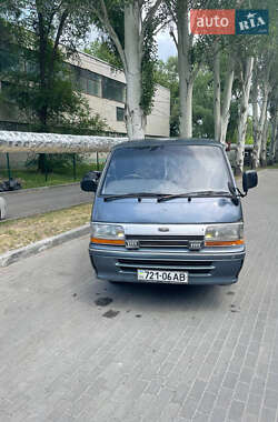 Мінівен Toyota Hiace 1990 в Дніпрі