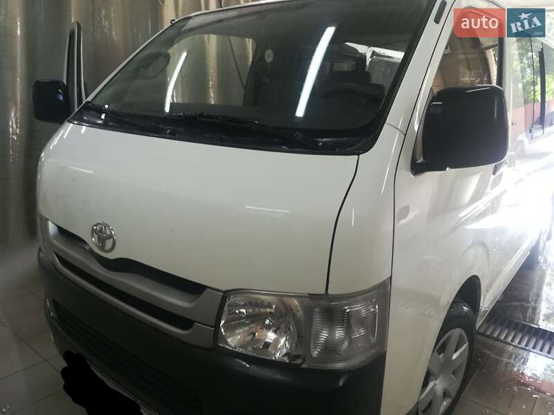 Toyota Hiace 2008