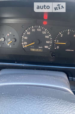  Toyota Hiace 2007 в 