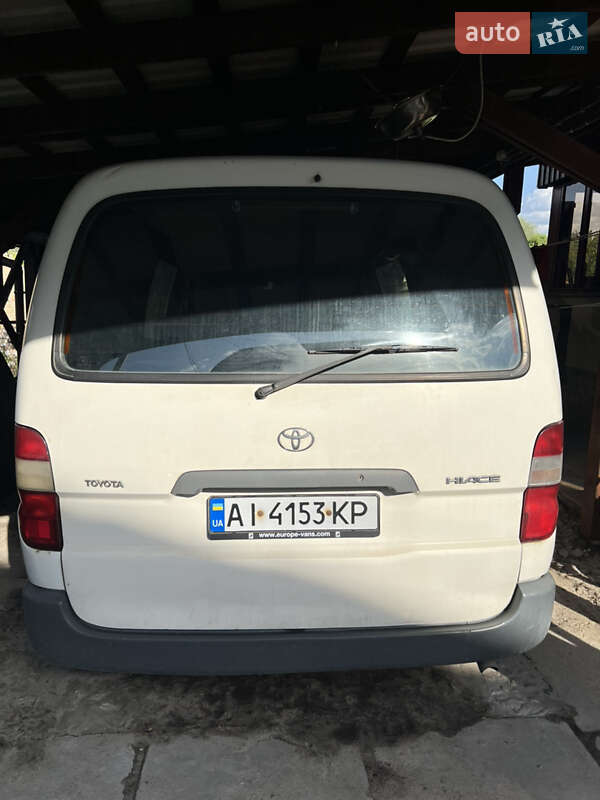 Минивэн Toyota Hiace 2002 в Боровой