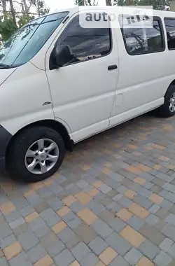 Toyota Hiace 2004