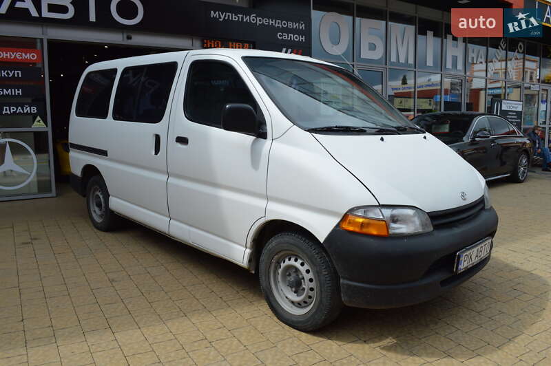 Мінівен Toyota Hiace 1998 в Львові