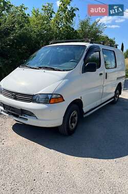 Внедорожник / Кроссовер Toyota Hiace 2006 в Тернополе