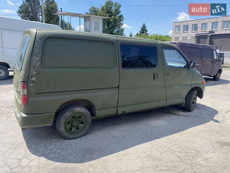 Универсал Toyota Hiace 2003 в Днепре