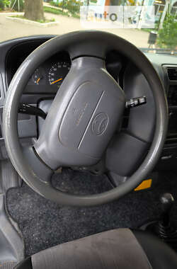Мінівен Toyota Hiace 2006 в 