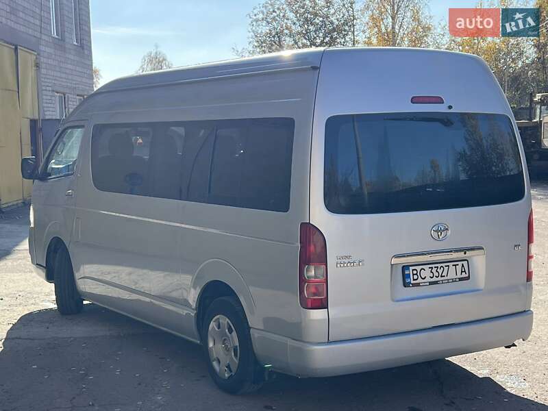 Мінівен Toyota Hiace 2008 в Коростені