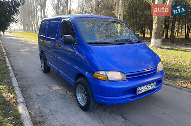 Грузовой фургон Toyota Hiace 2000 в Одессе