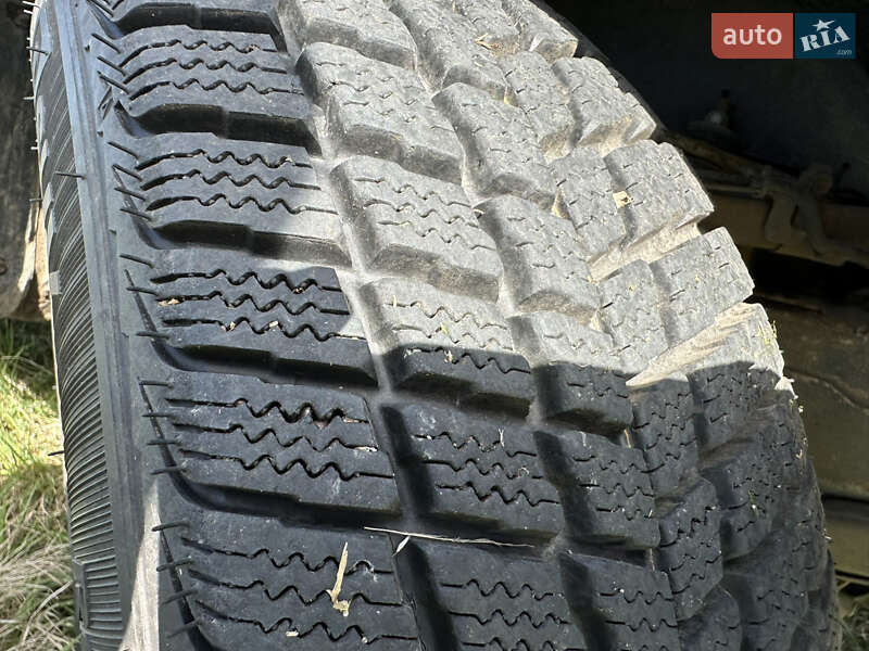 Мінівен Toyota Hiace 2012 в Сарнах