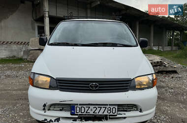 Мінівен Toyota Hiace 2006 в 