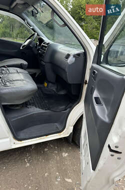 Мінівен Toyota Hiace 2006 в 