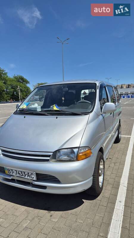 Мінівен Toyota Hiace 2002 в Одесі