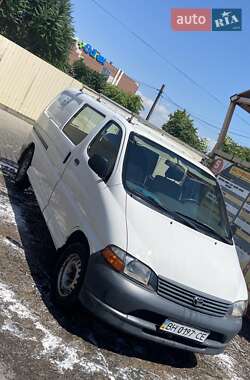 Минивэн Toyota Hiace 2005 в Одессе