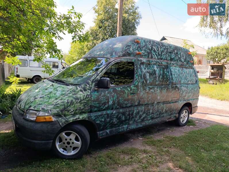 Мікровен Toyota Hiace 2006 в Полтаві