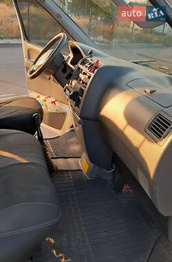 Мікровен Toyota Hiace 2003 в  фото 12 Мікровен Toyota Hiace 2003 в