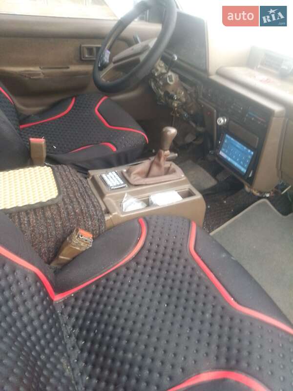 Мінівен Toyota Hiace 1988 в Петровому