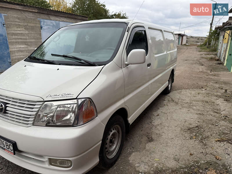 Грузовой фургон Toyota Hiace 2008 в Одессе