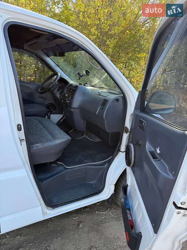 Минивэн Toyota Hiace 2000 в Одессе