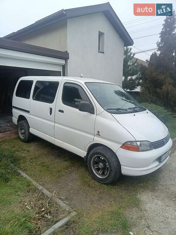 Toyota Hiace 2002