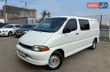 Мінівен Toyota Hiace 2000 в Києві