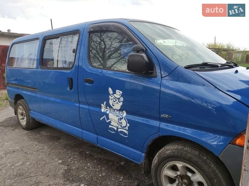 Toyota Hiace 2006