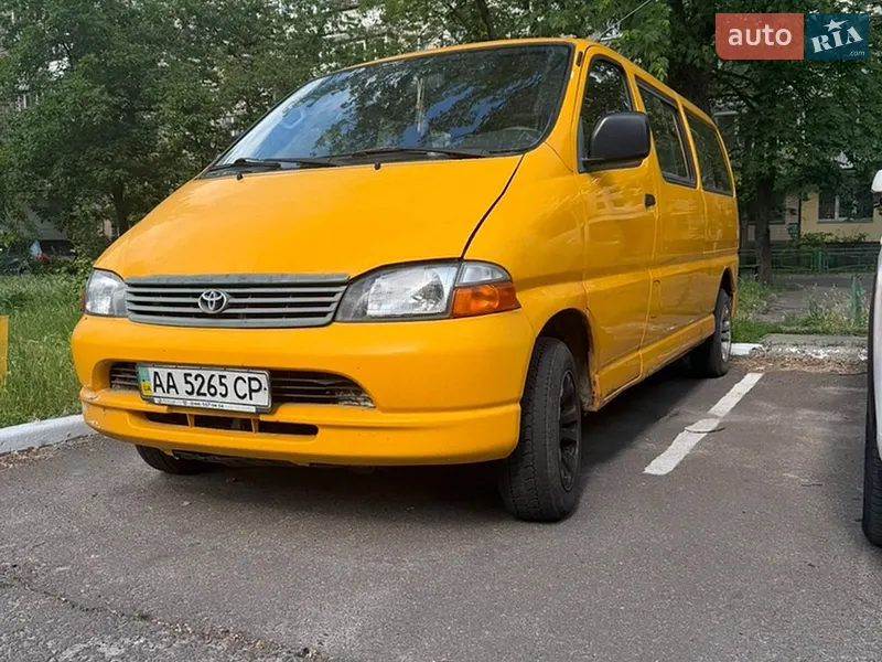 Toyota Hiace 2003