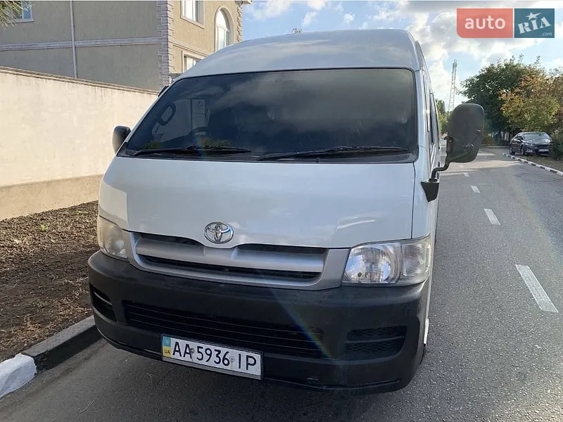 Toyota Hiace 2006
