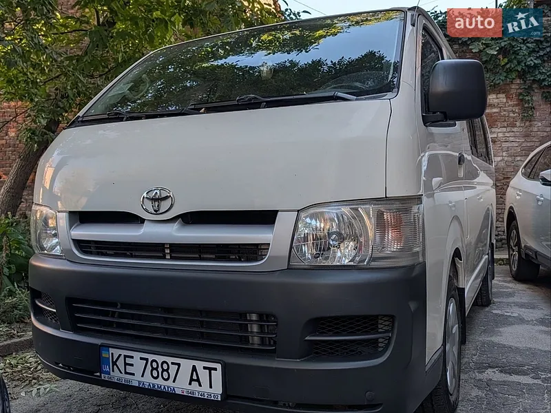 Toyota Hiace 2006