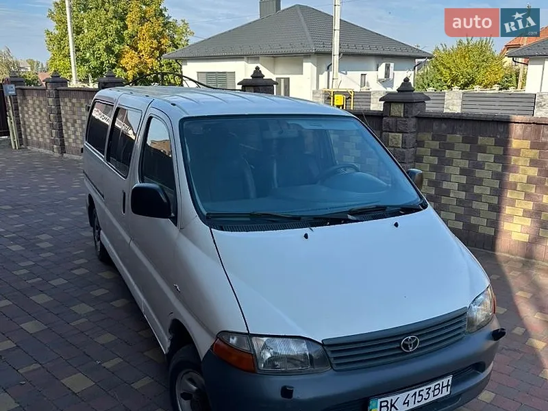 Toyota Hiace 2006