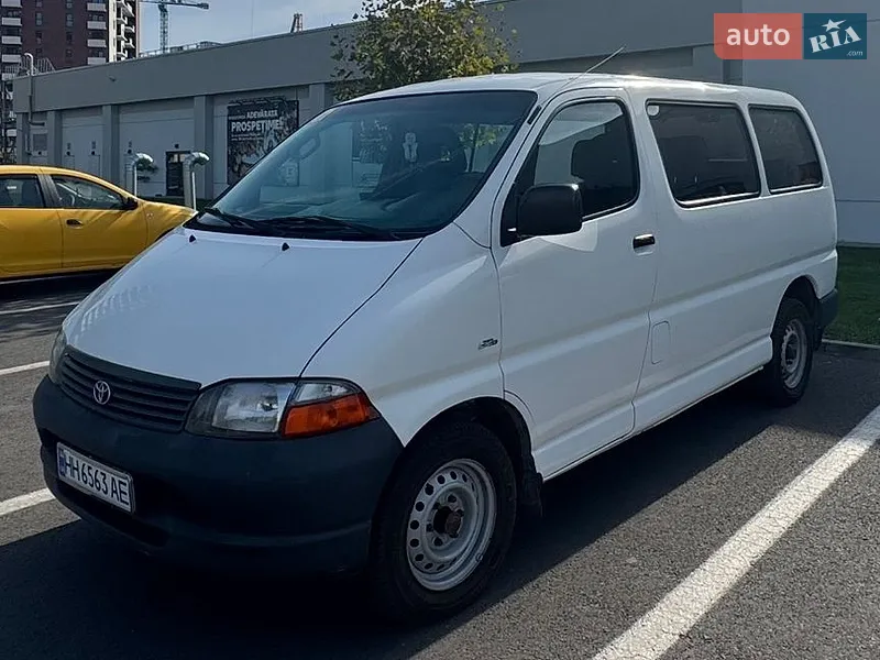 Toyota Hiace 2003