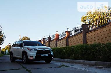 Внедорожник / Кроссовер Toyota Highlander 2014 в Харькове