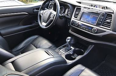 Внедорожник / Кроссовер Toyota Highlander 2015 в Одессе