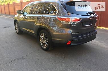 Внедорожник / Кроссовер Toyota Highlander 2015 в Киеве