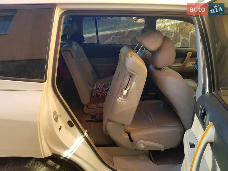 Позашляховик / Кросовер Toyota Highlander 2010 в Львові