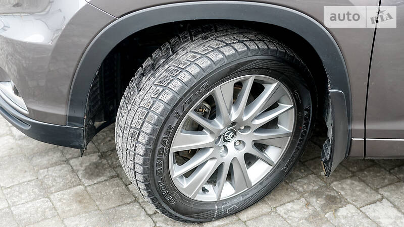 Внедорожник / Кроссовер Toyota Highlander 2016 в Львове