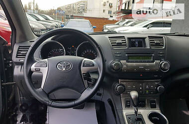 Позашляховик / Кросовер Toyota Highlander 2013 в Одесі