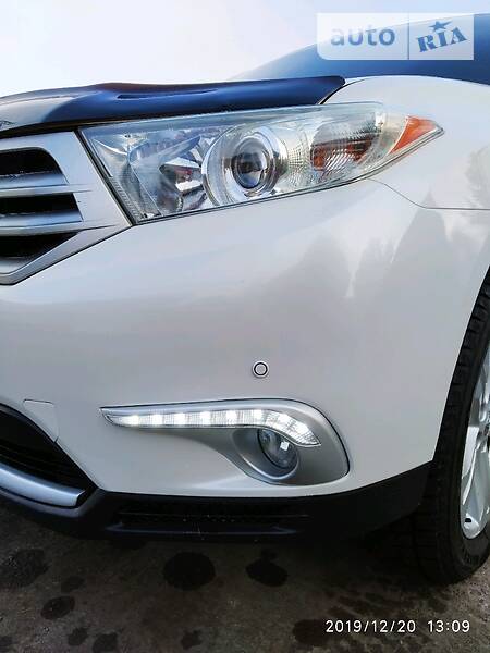 Позашляховик / Кросовер Toyota Highlander 2011 в Томаківці