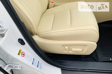 Позашляховик / Кросовер Toyota Highlander 2018 в 