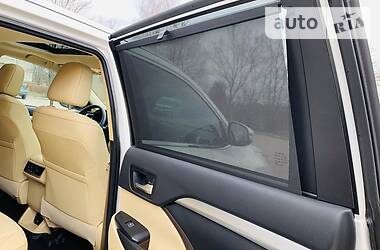 Позашляховик / Кросовер Toyota Highlander 2018 в 