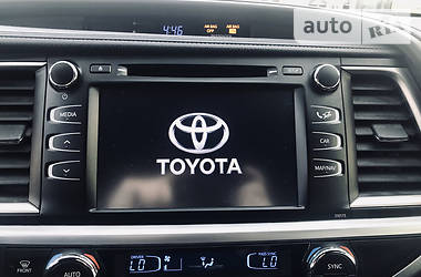 Внедорожник / Кроссовер Toyota Highlander 2015 в 