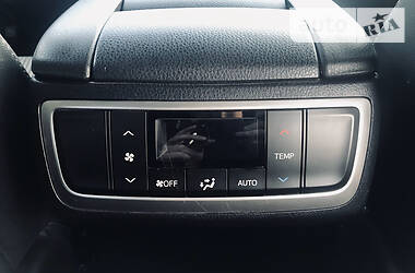 Внедорожник / Кроссовер Toyota Highlander 2015 в 