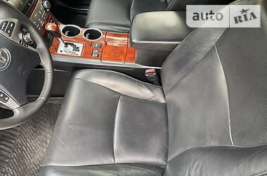 Позашляховик / Кросовер Toyota Highlander 2014 в 