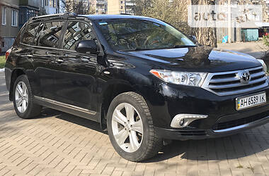 Позашляховик / Кросовер Toyota Highlander 2012 в 