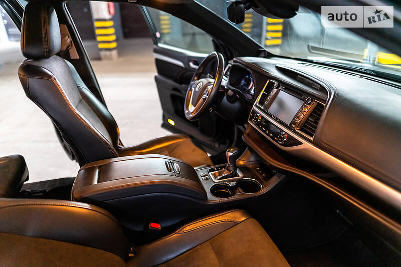 Позашляховик / Кросовер Toyota Highlander 2018 в Івано-Франківську фото 27 Позашляховик / Кросовер Toyota Highlander 2018 в Івано-Франківську