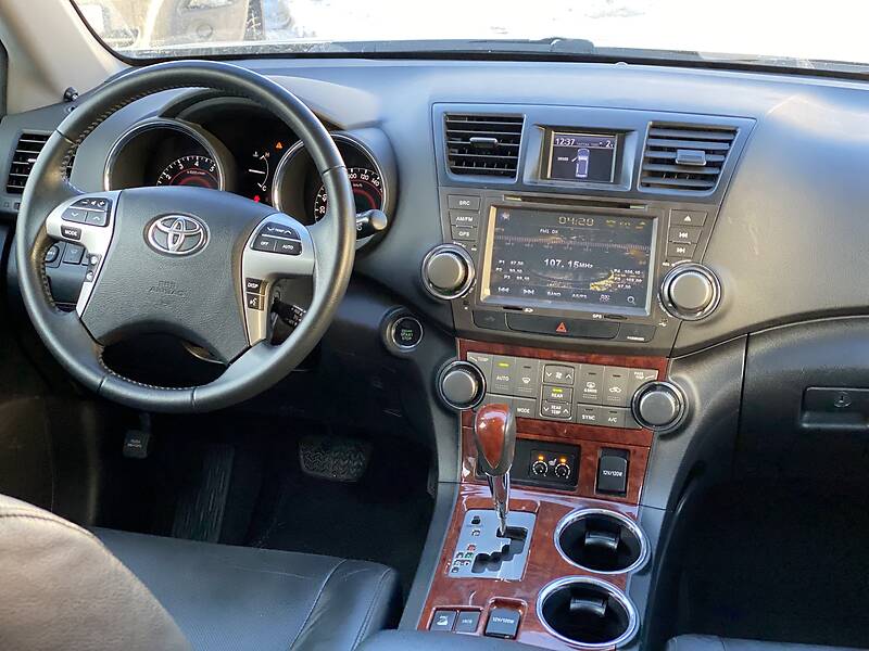 Позашляховик / Кросовер Toyota Highlander 2013 в Києві