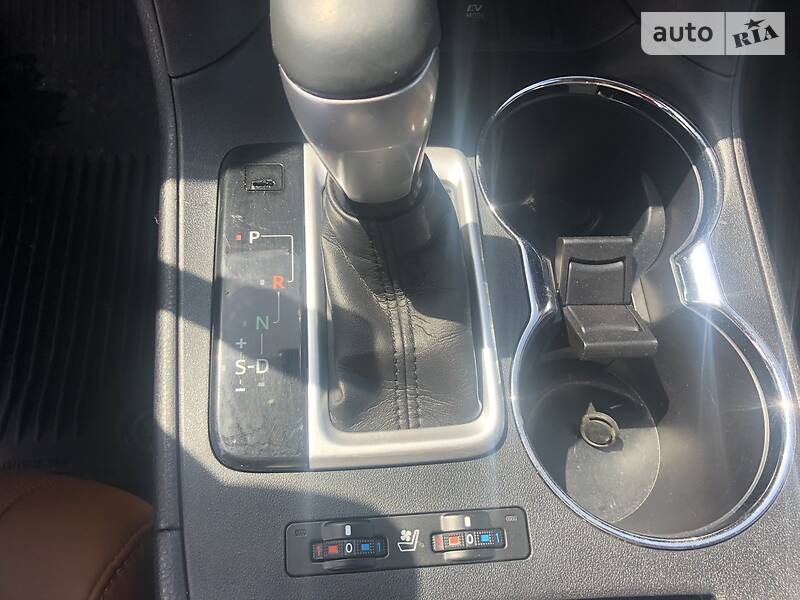 Позашляховик / Кросовер Toyota Highlander 2017 в Львові