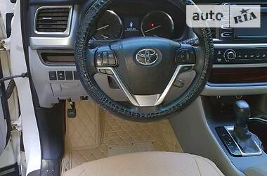 Внедорожник / Кроссовер Toyota Highlander 2015 в Кривом Роге