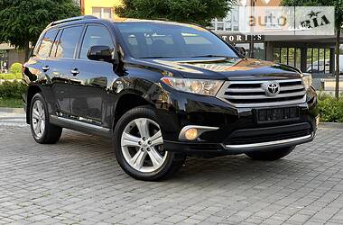 Позашляховик / Кросовер Toyota Highlander 2012 в 